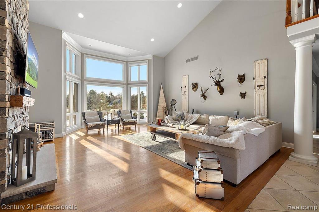 8309 HIGH MEADOW Trail