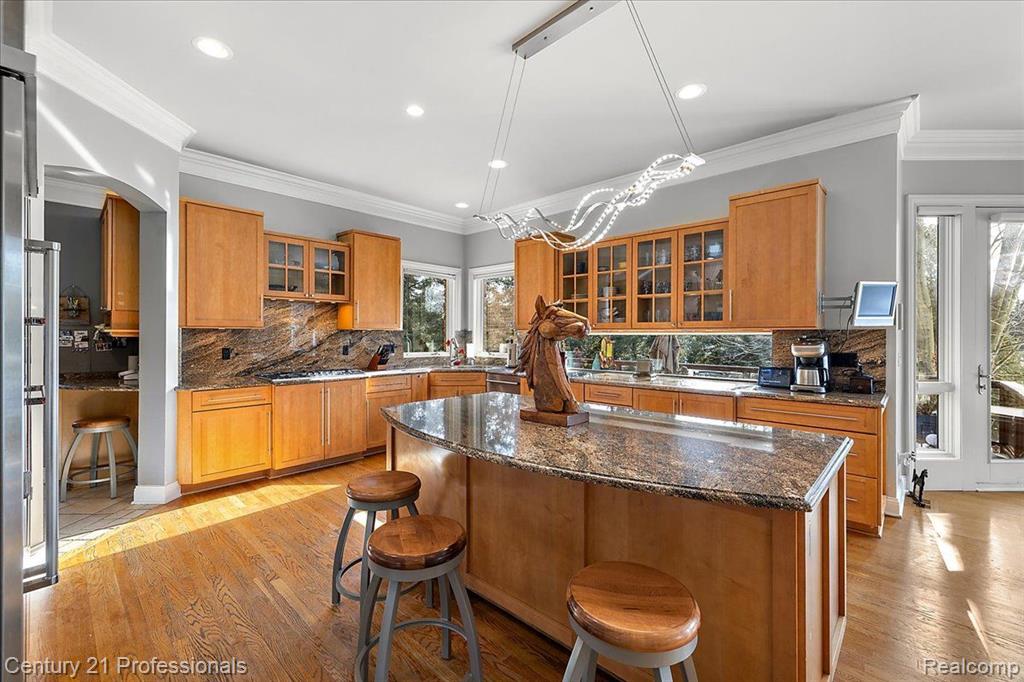 8309 HIGH MEADOW Trail