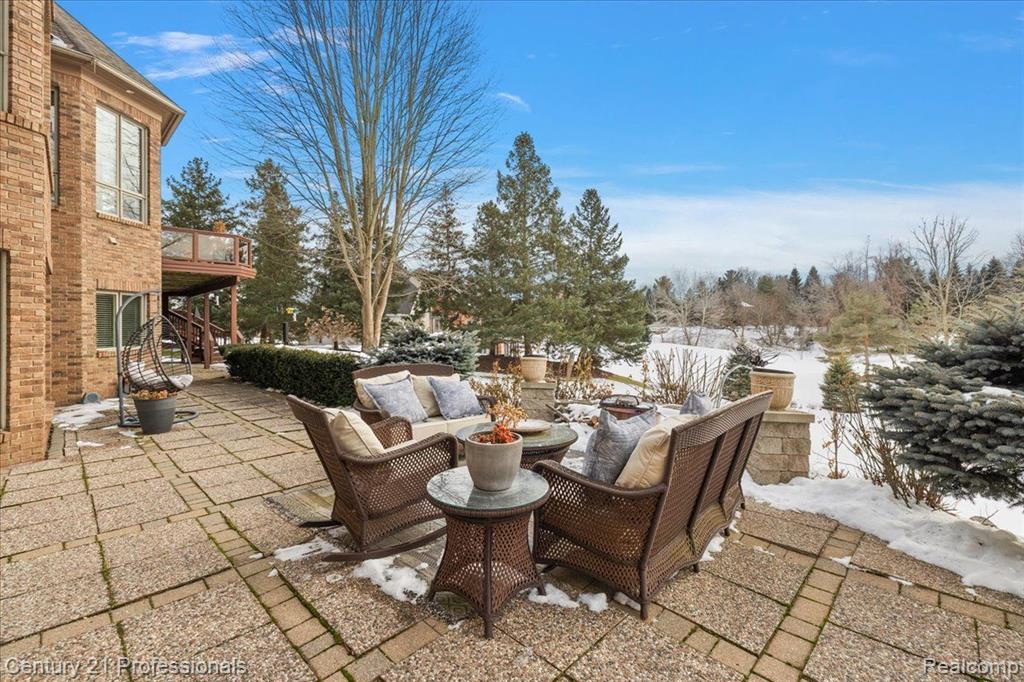 8309 HIGH MEADOW Trail