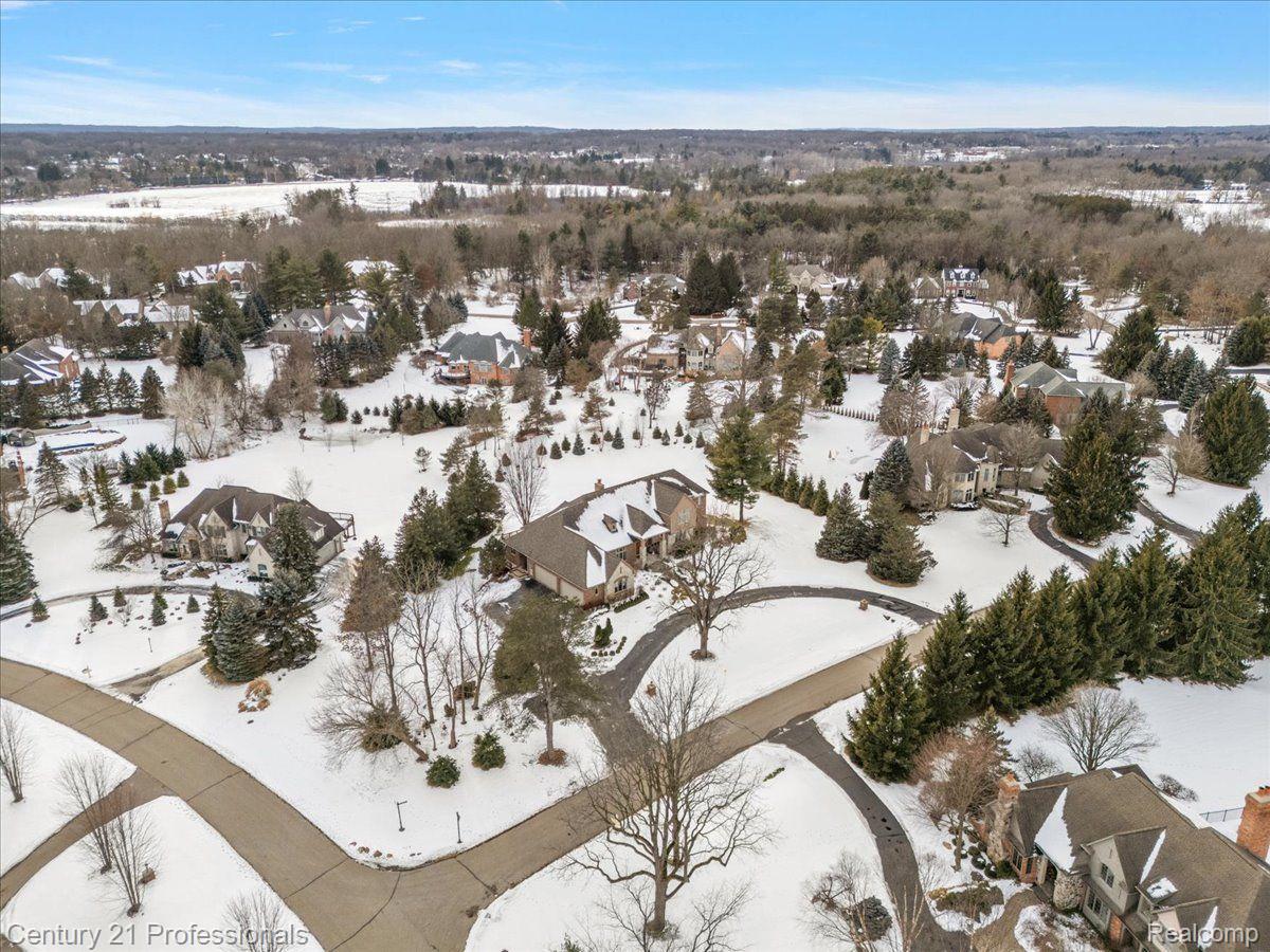 8309 HIGH MEADOW Trail