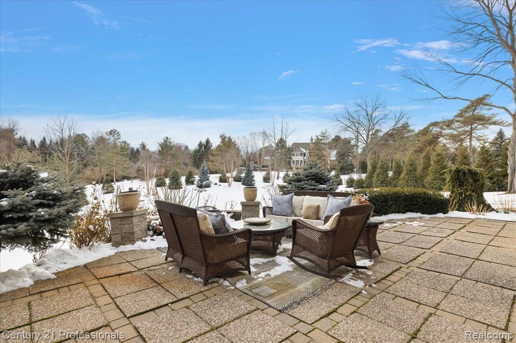 8309 HIGH MEADOW Trail
