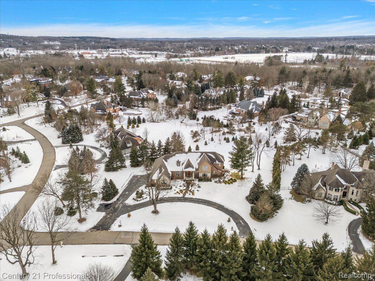 8309 HIGH MEADOW Trail