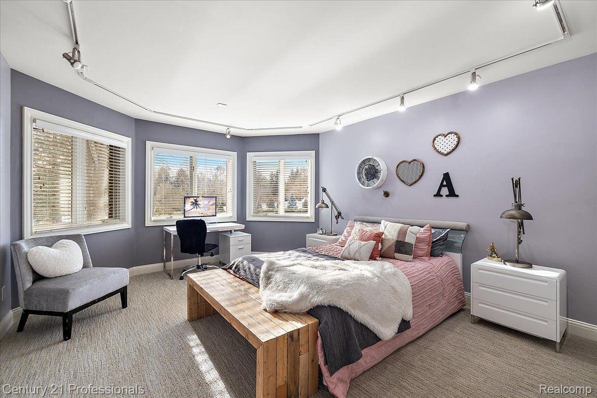 8309 HIGH MEADOW Trail