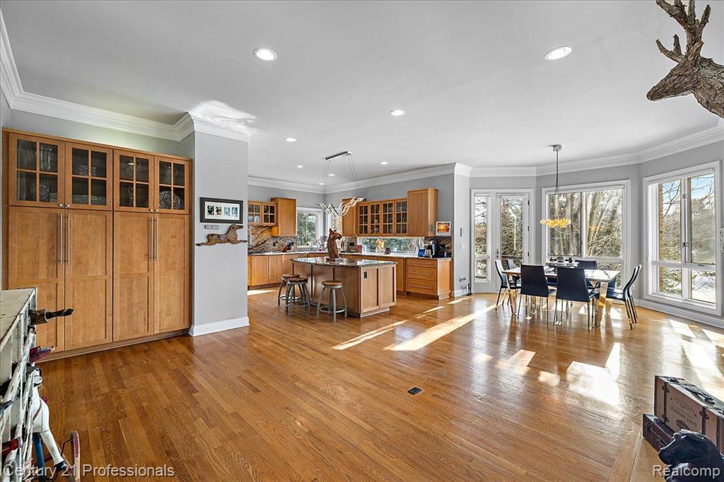 8309 HIGH MEADOW Trail
