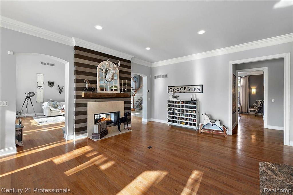 8309 HIGH MEADOW Trail