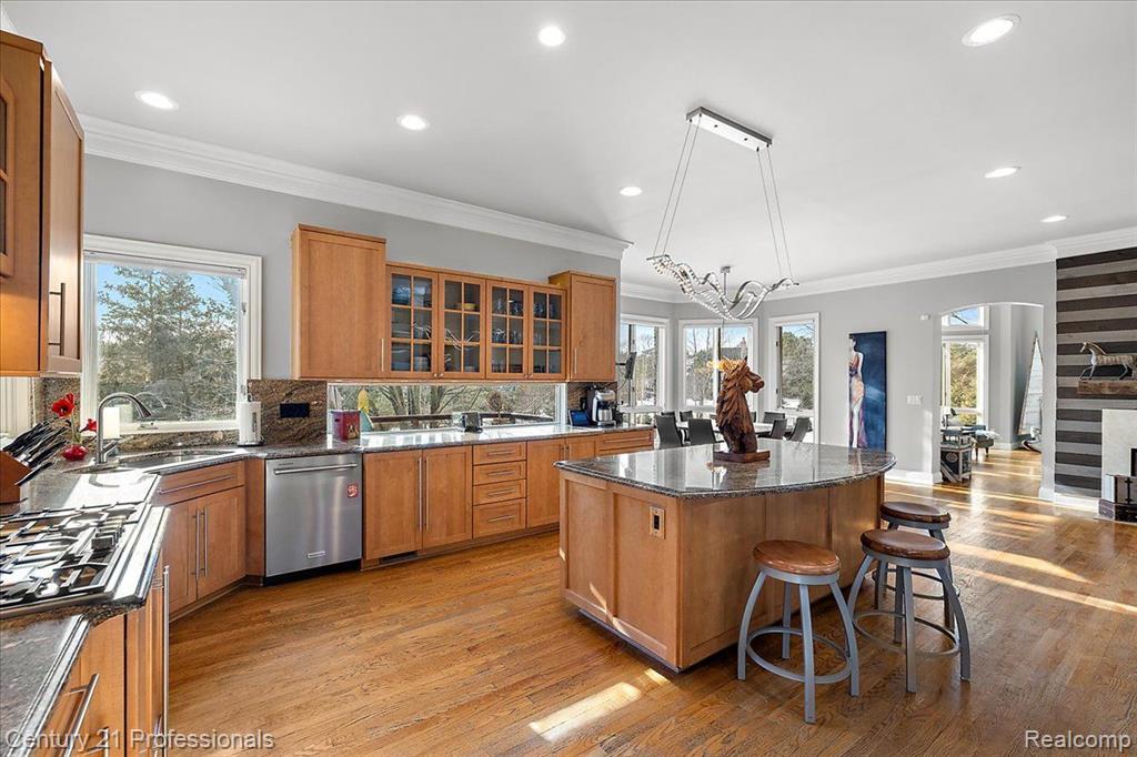 8309 HIGH MEADOW Trail