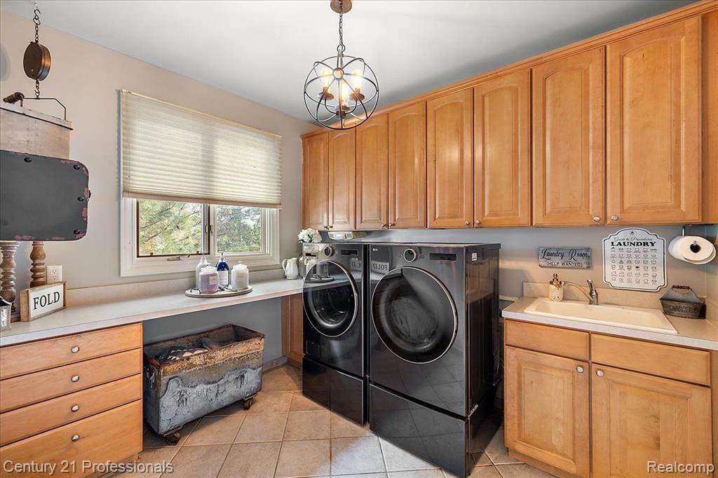 8309 HIGH MEADOW Trail