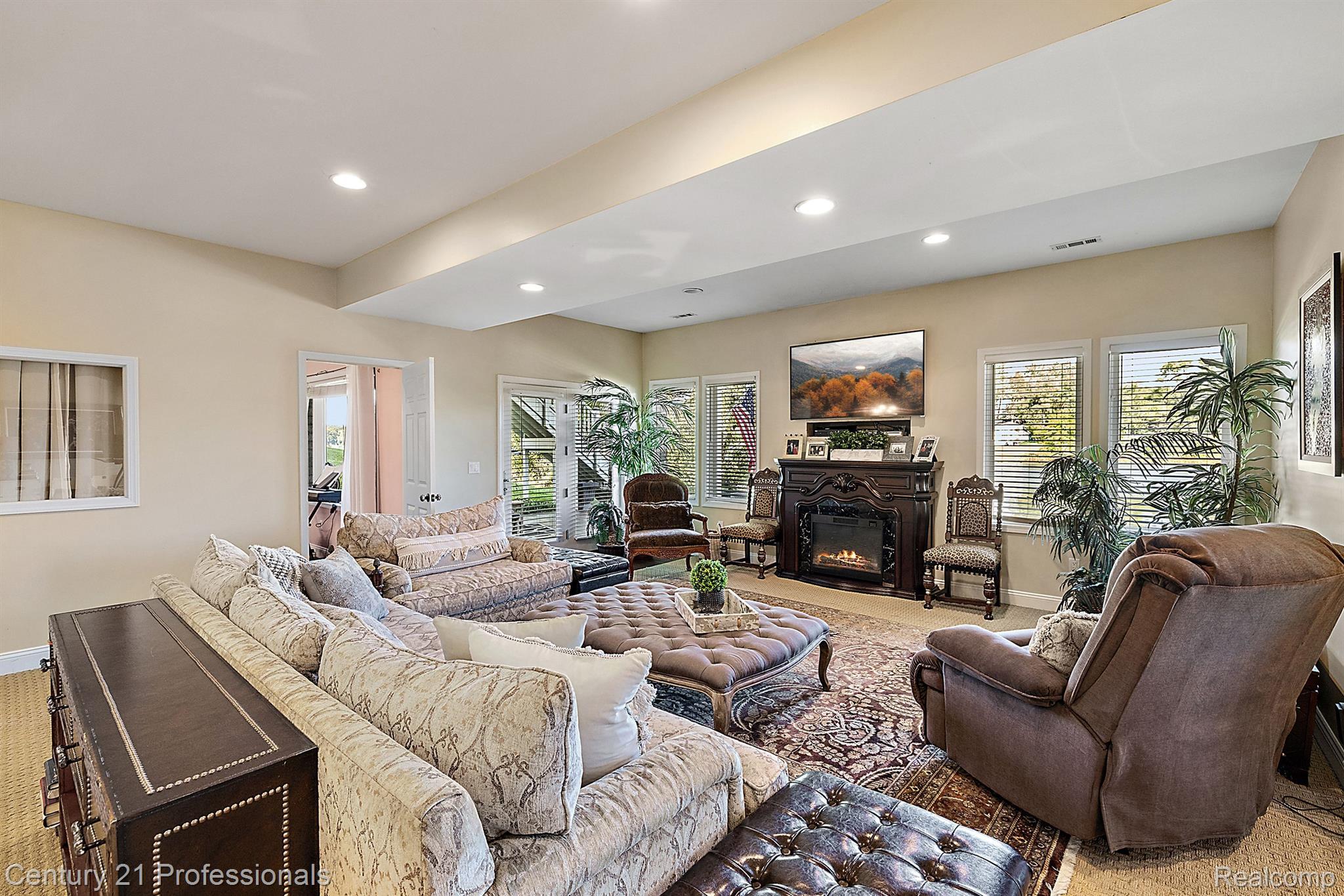9916 King Road