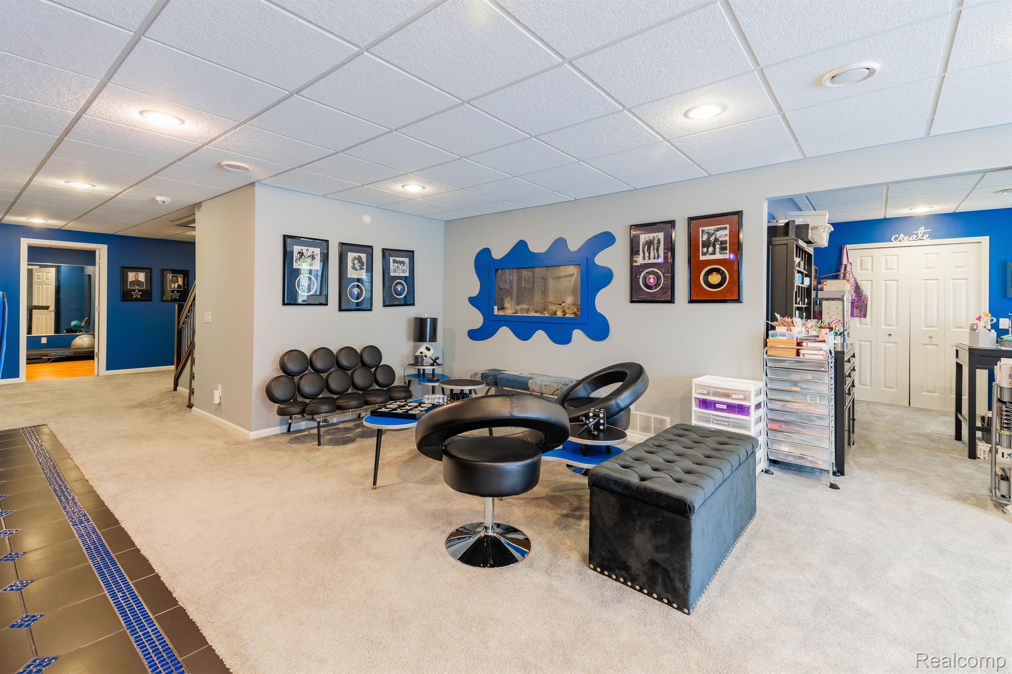 6458 ENCLAVE Drive