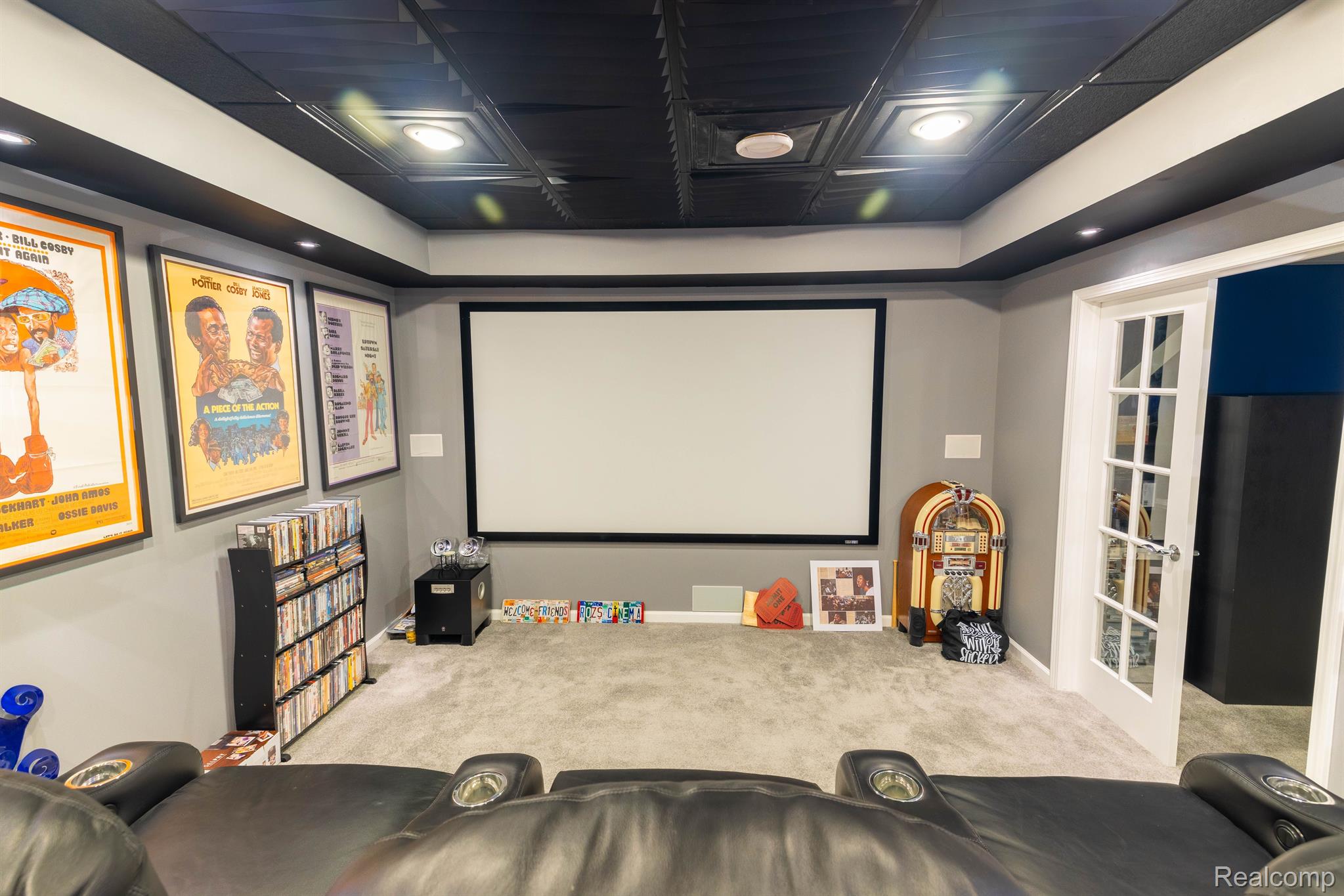 6458 ENCLAVE Drive
