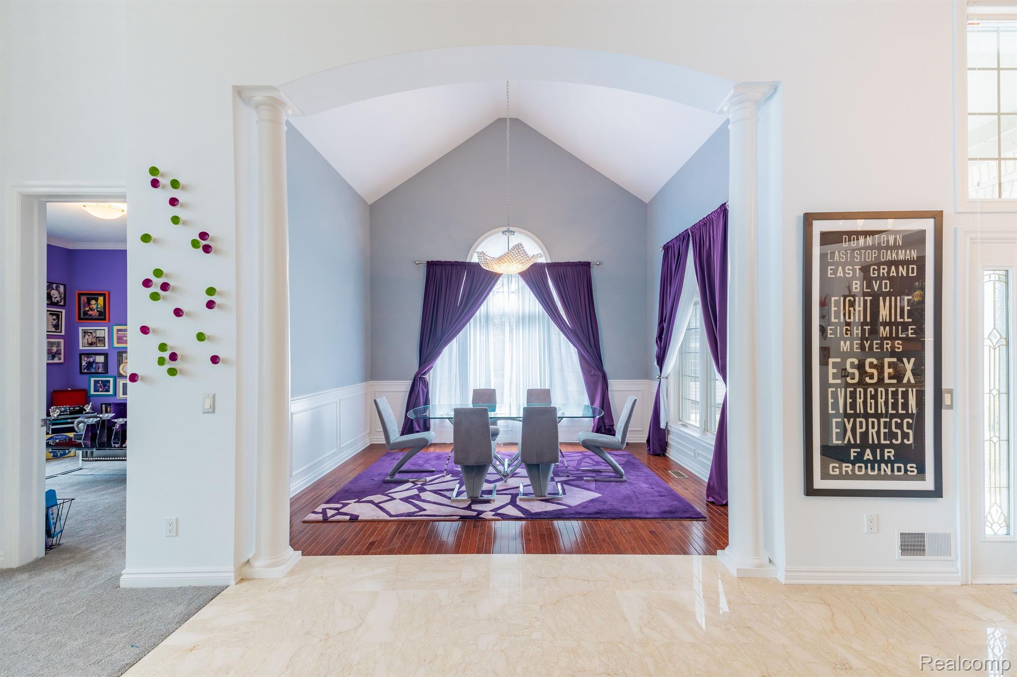 6458 ENCLAVE Drive