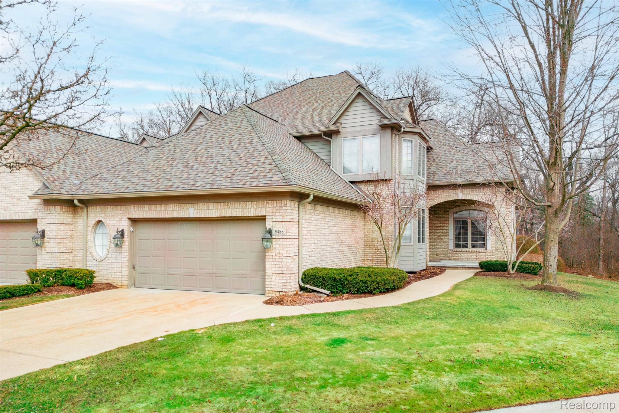 6458 ENCLAVE Drive