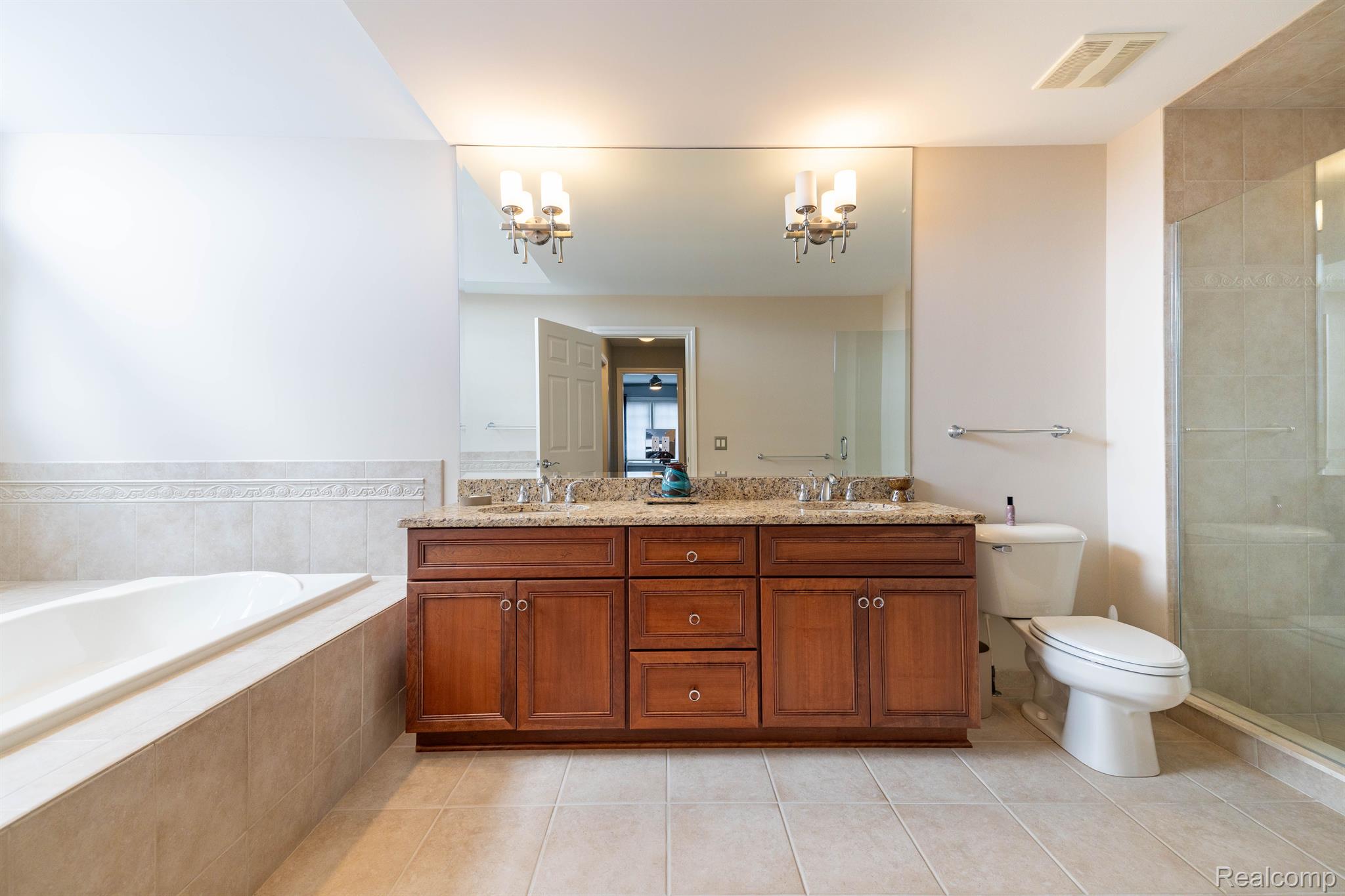 6458 ENCLAVE Drive