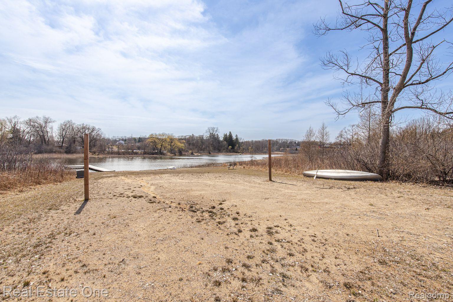 9316 LAKEBLUFF Drive