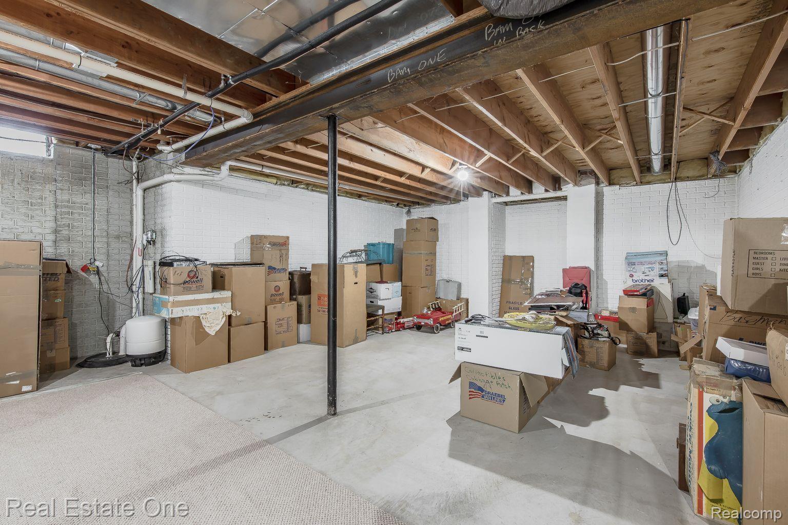 9316 LAKEBLUFF Drive