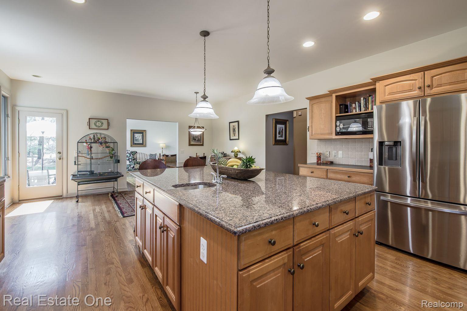 9316 LAKEBLUFF Drive