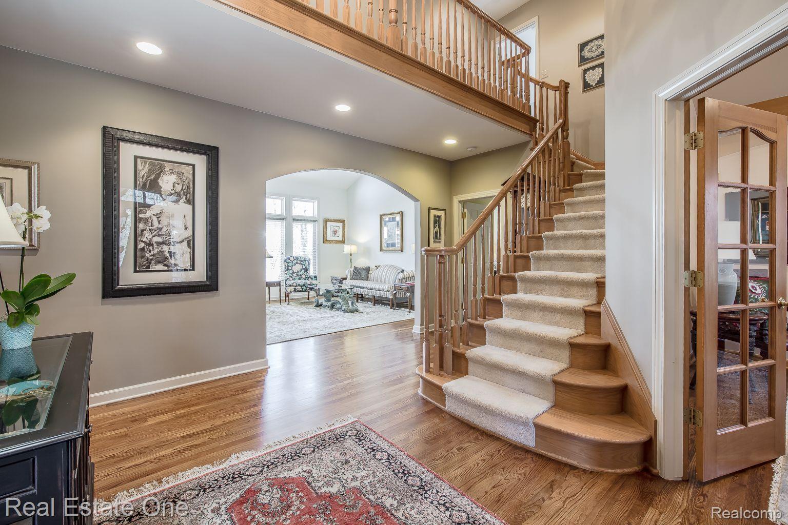 9316 LAKEBLUFF Drive