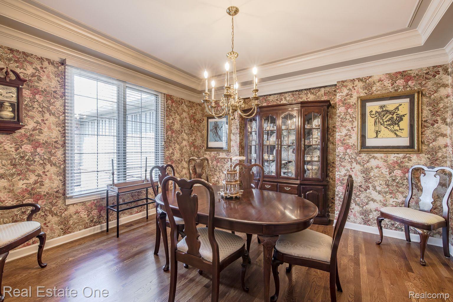 9316 LAKEBLUFF Drive