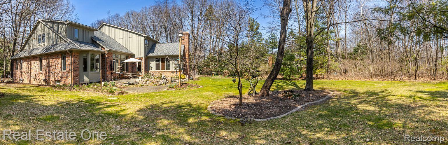 9316 LAKEBLUFF Drive