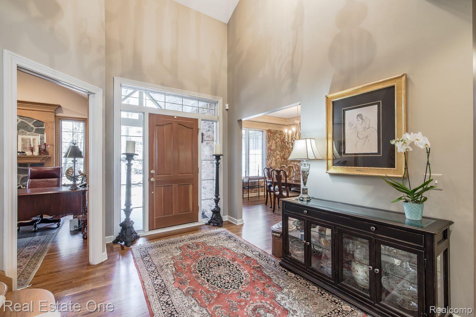 9316 LAKEBLUFF Drive