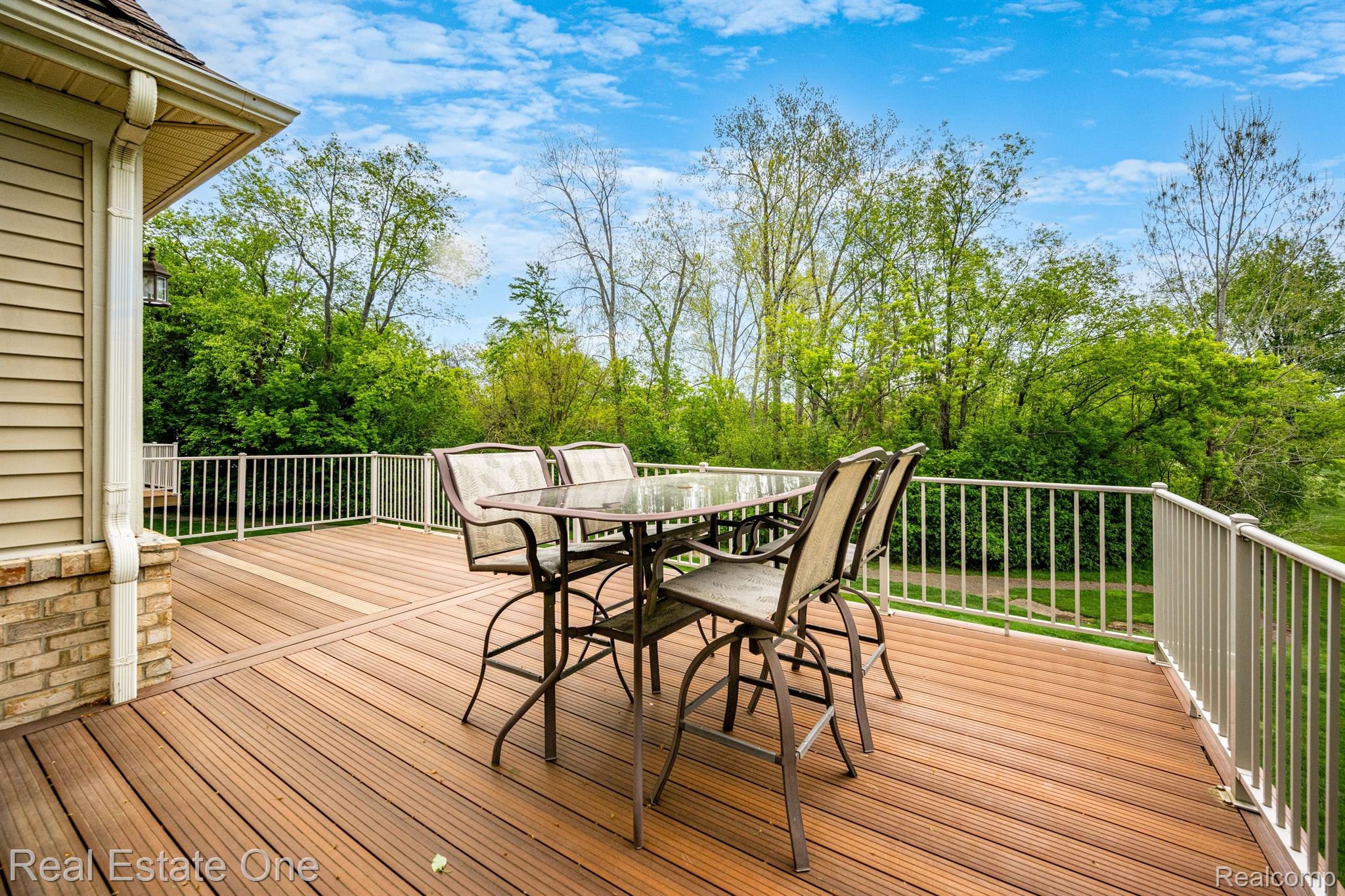 5947 BAYPOINTE Boulevard