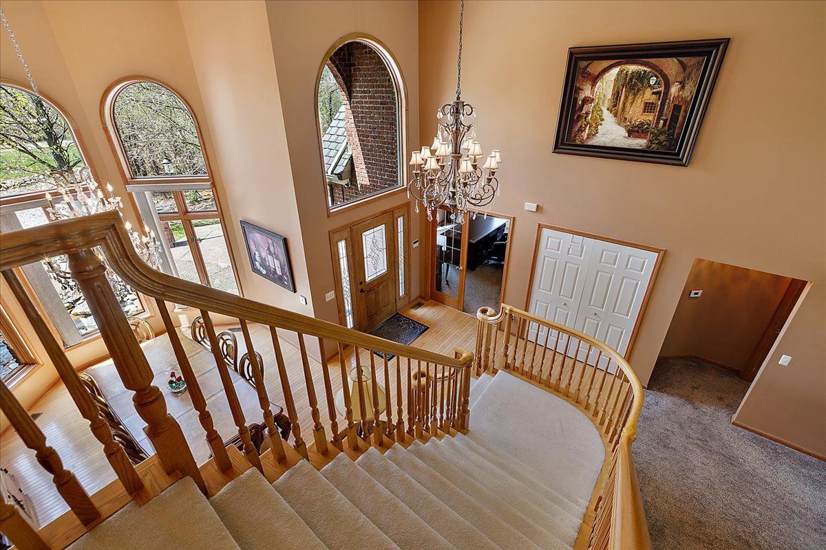 809 HAWKSMOORE Drive