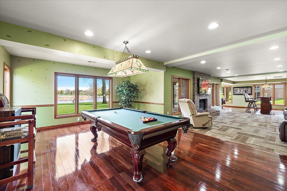 809 HAWKSMOORE Drive