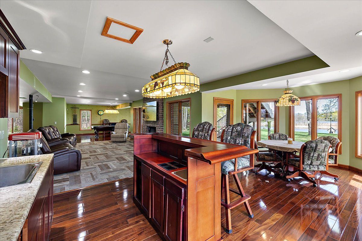 809 HAWKSMOORE Drive