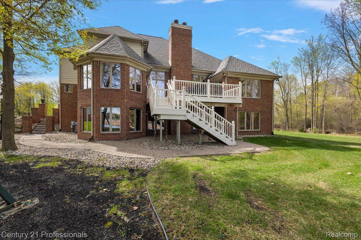 809 HAWKSMOORE Drive