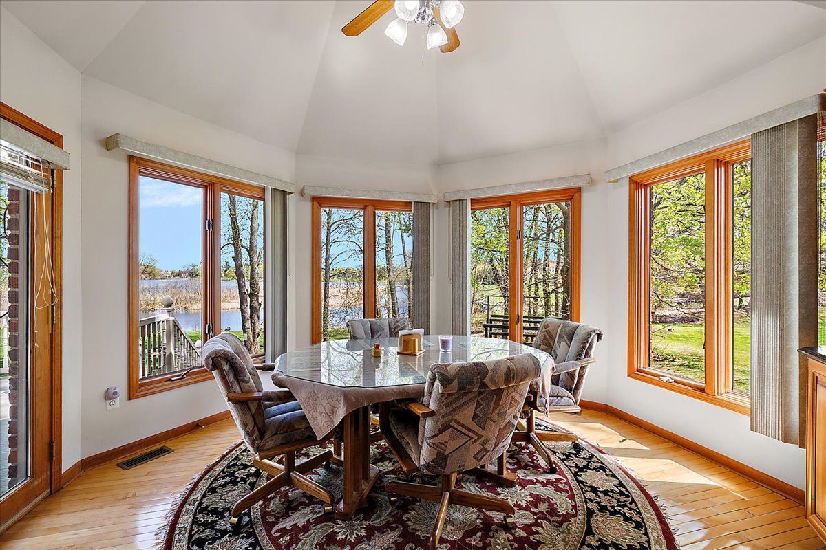 809 HAWKSMOORE Drive
