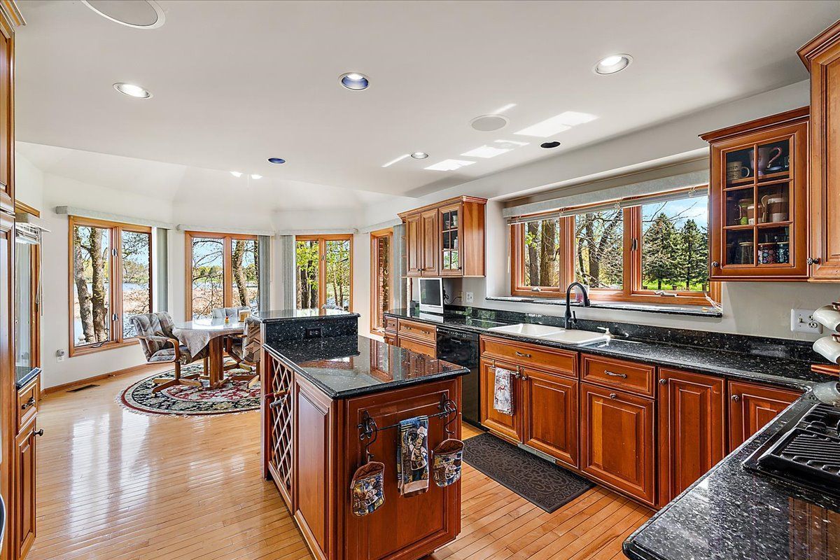 809 HAWKSMOORE Drive