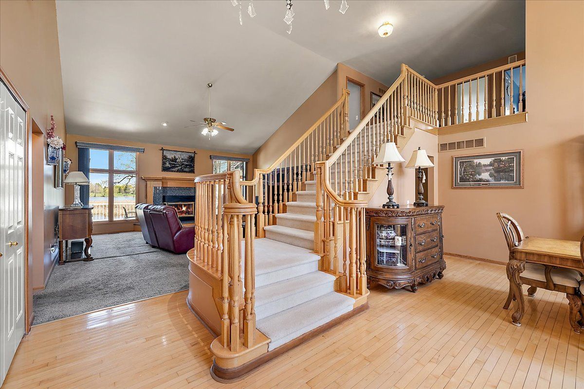 809 HAWKSMOORE Drive