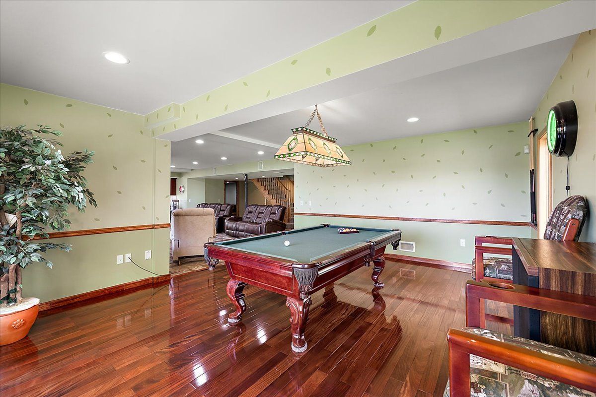 809 HAWKSMOORE Drive