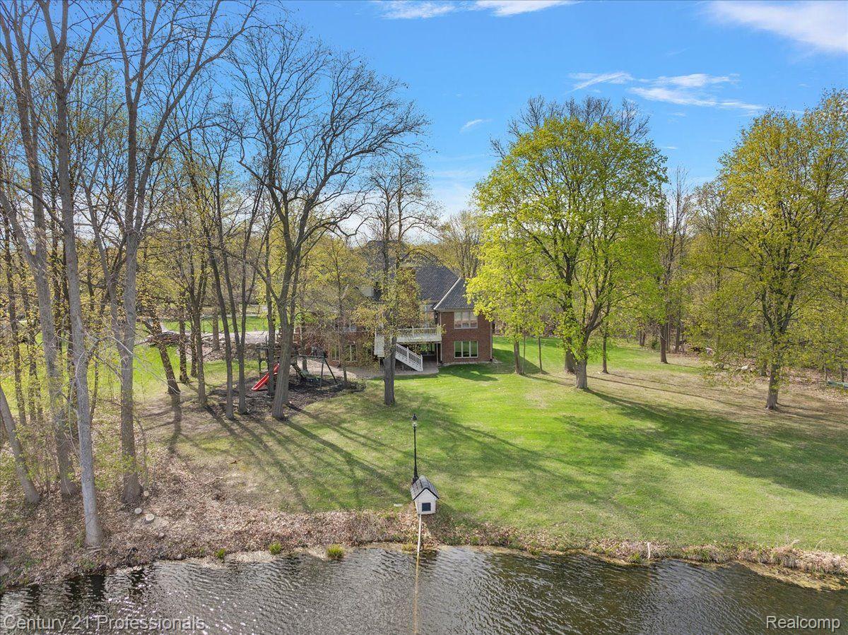 809 HAWKSMOORE Drive