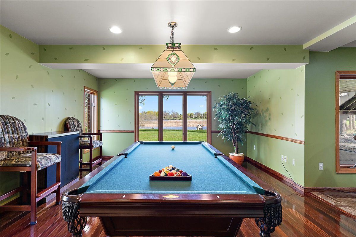 809 HAWKSMOORE Drive