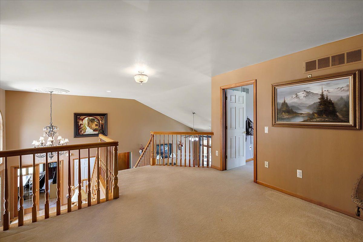 809 HAWKSMOORE Drive