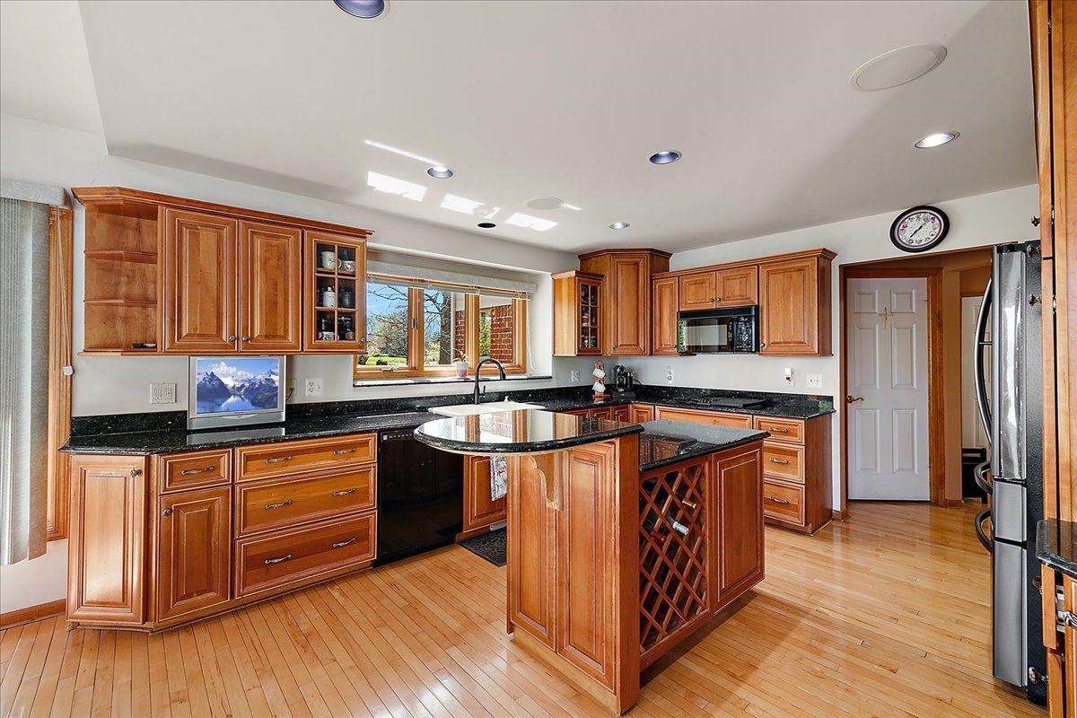 809 HAWKSMOORE Drive