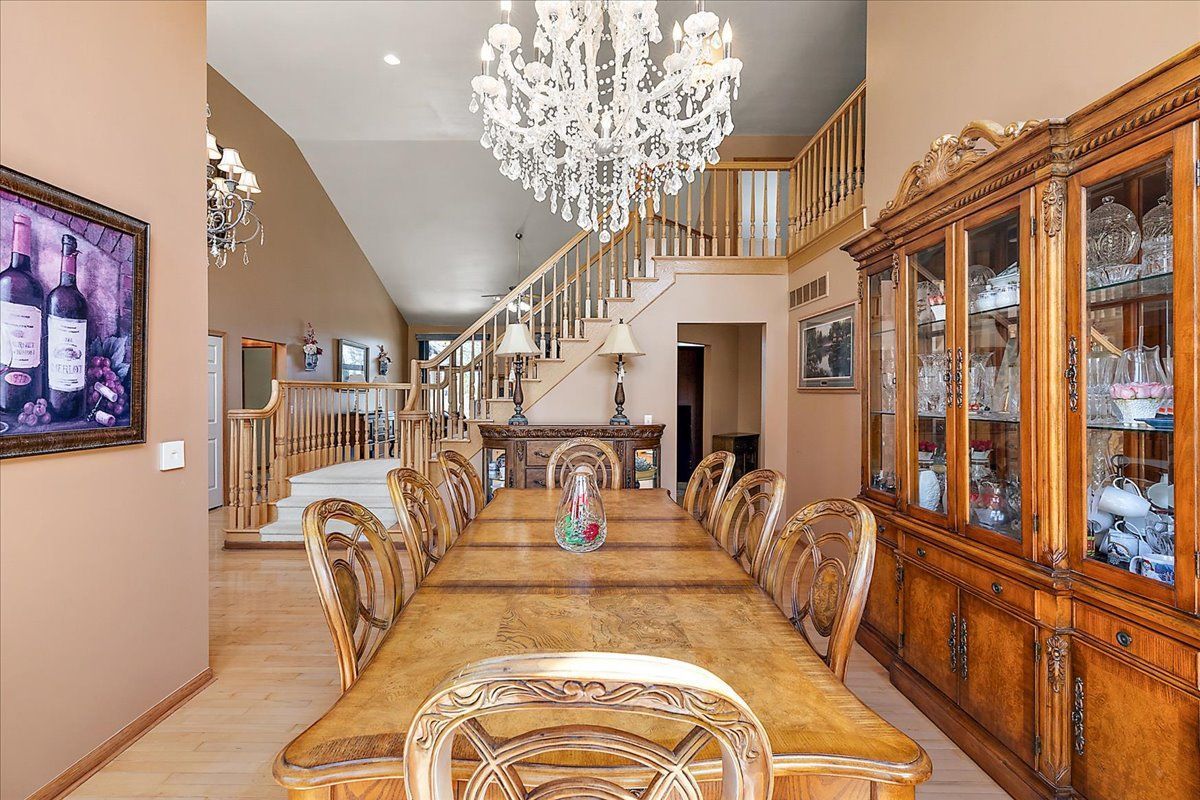 809 HAWKSMOORE Drive