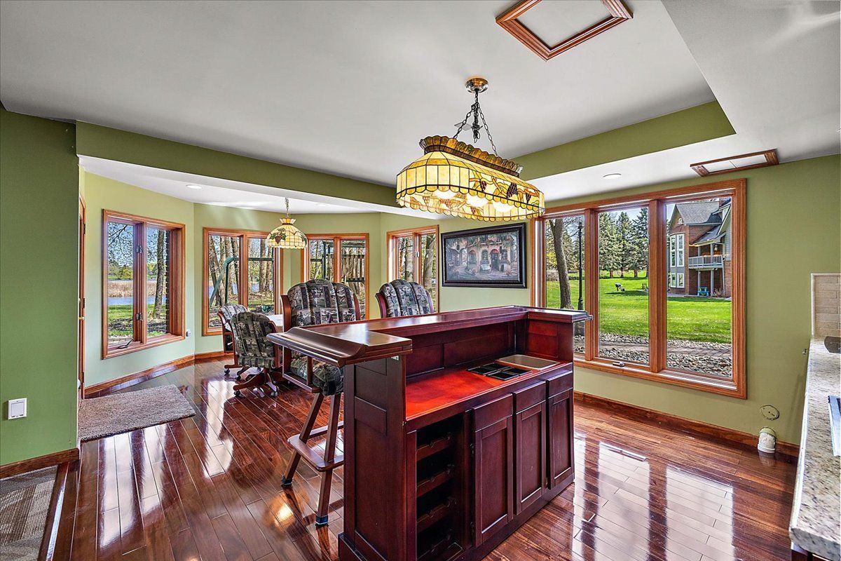 809 HAWKSMOORE Drive