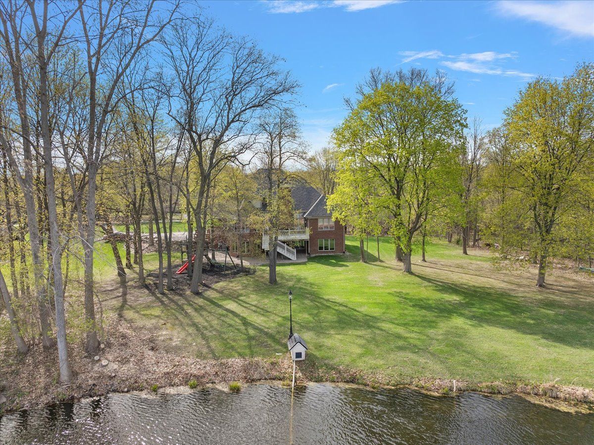 809 HAWKSMOORE Drive
