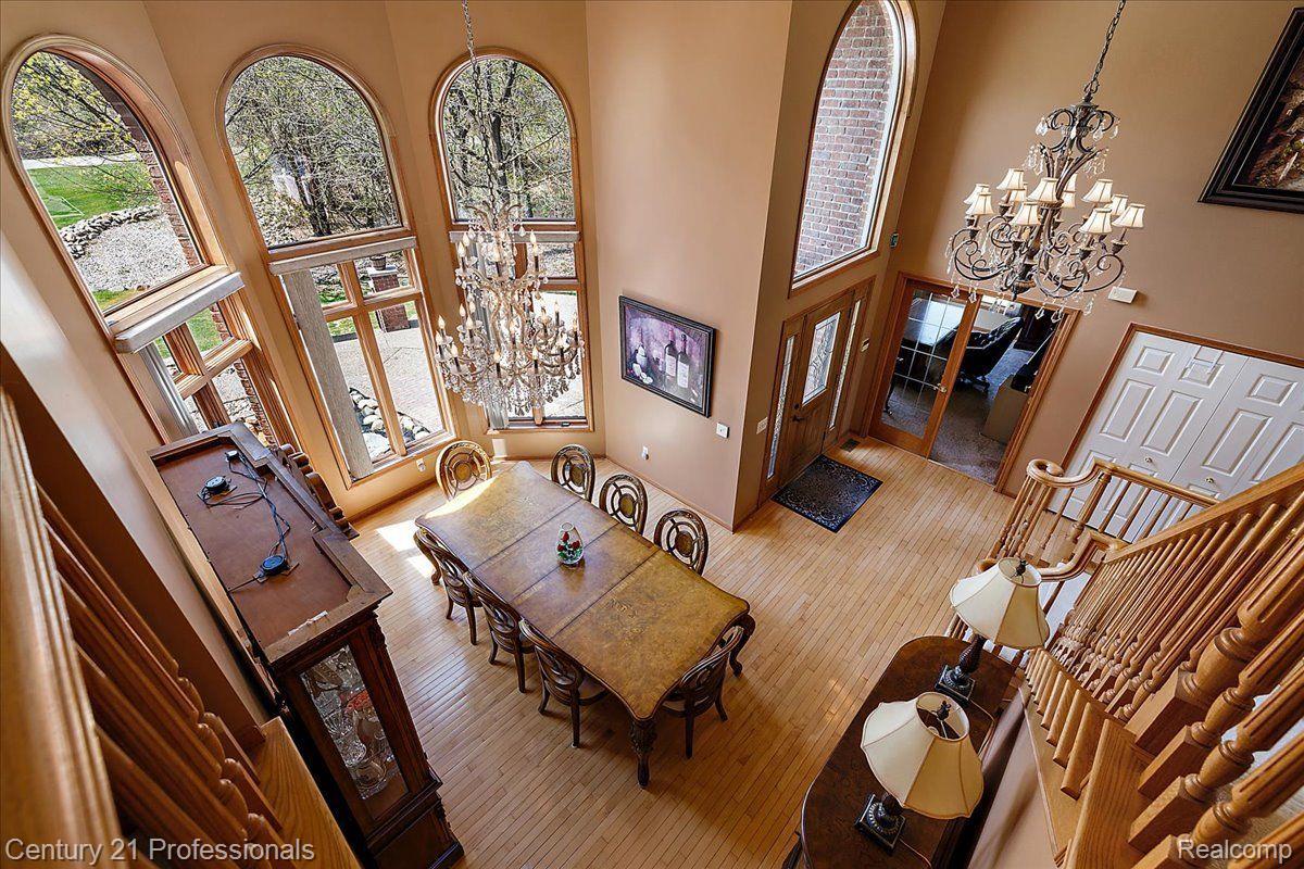 809 HAWKSMOORE Drive