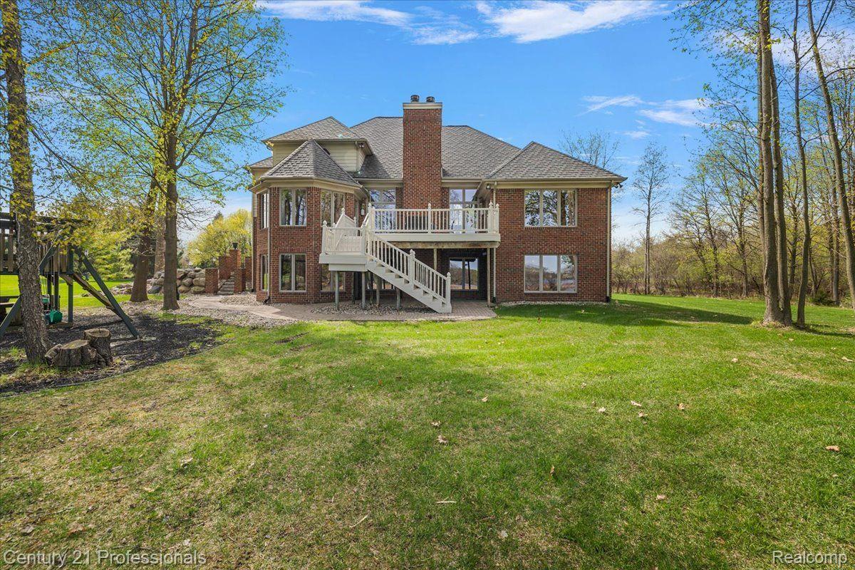 809 HAWKSMOORE Drive