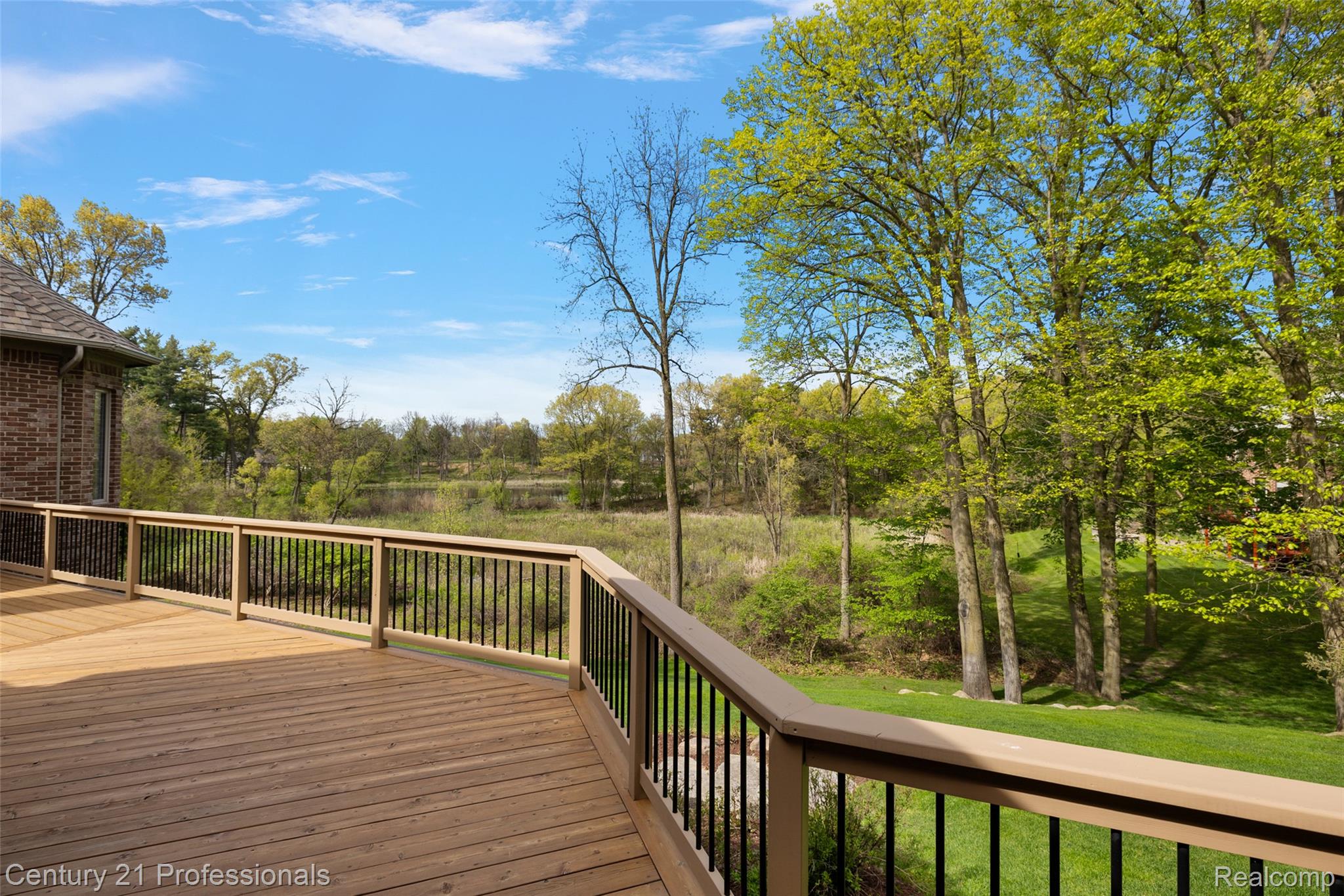 1181 Iroquois Trail