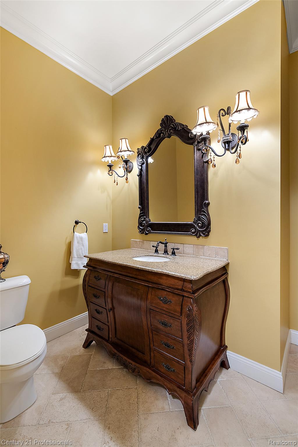 1181 Iroquois Trail
