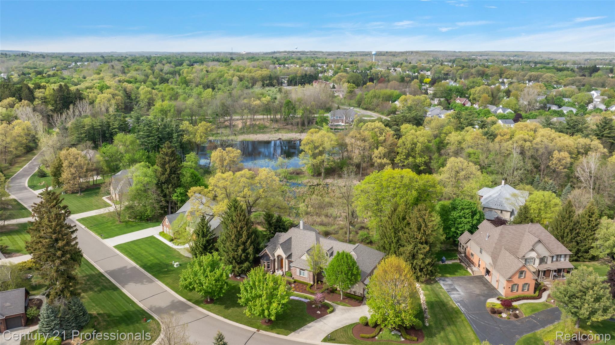 1181 Iroquois Trail