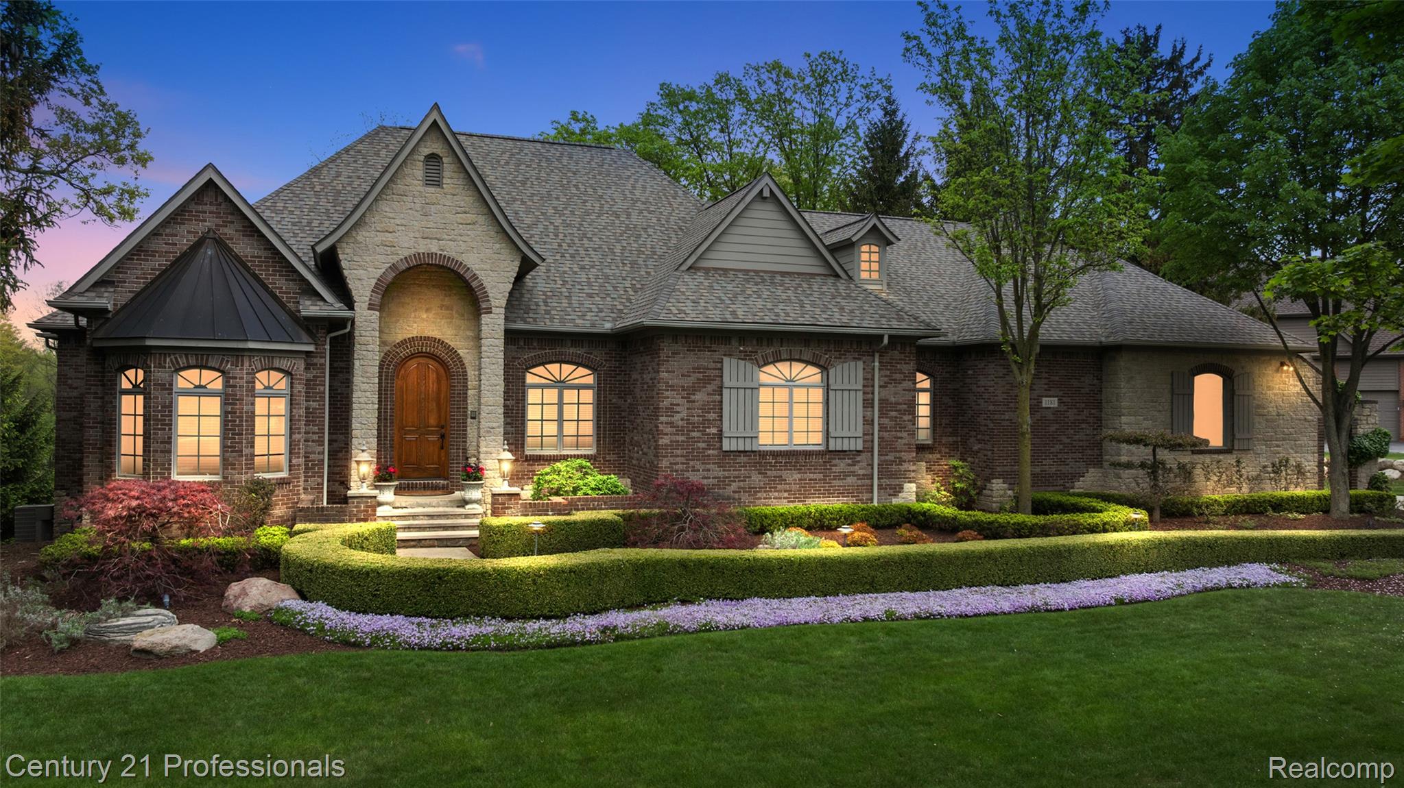 1181 Iroquois Trail