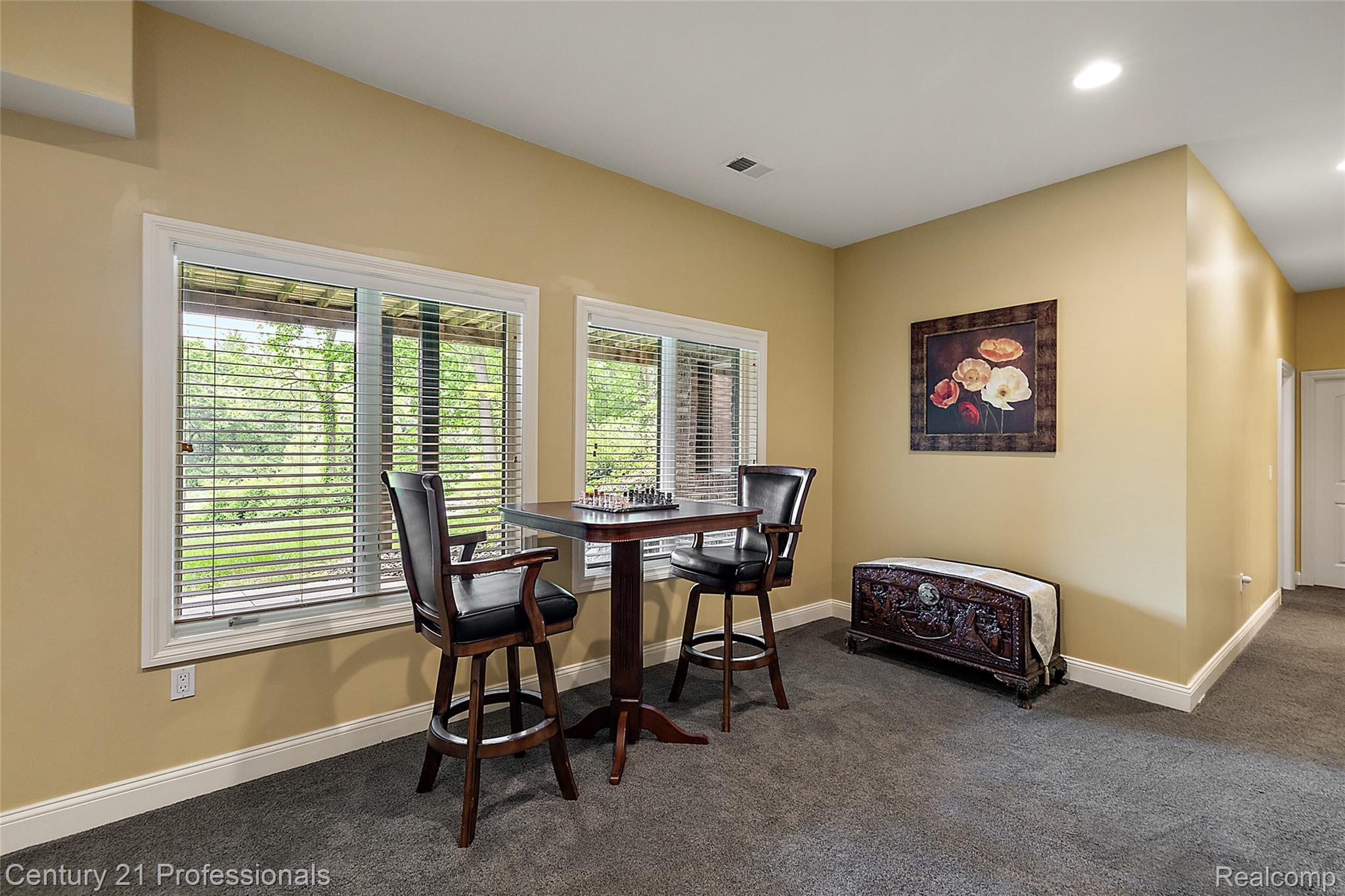 1181 Iroquois Trail