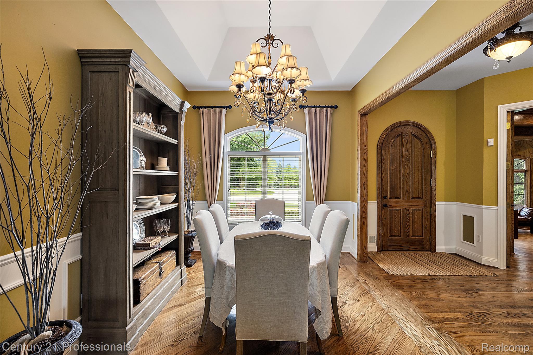 1181 Iroquois Trail