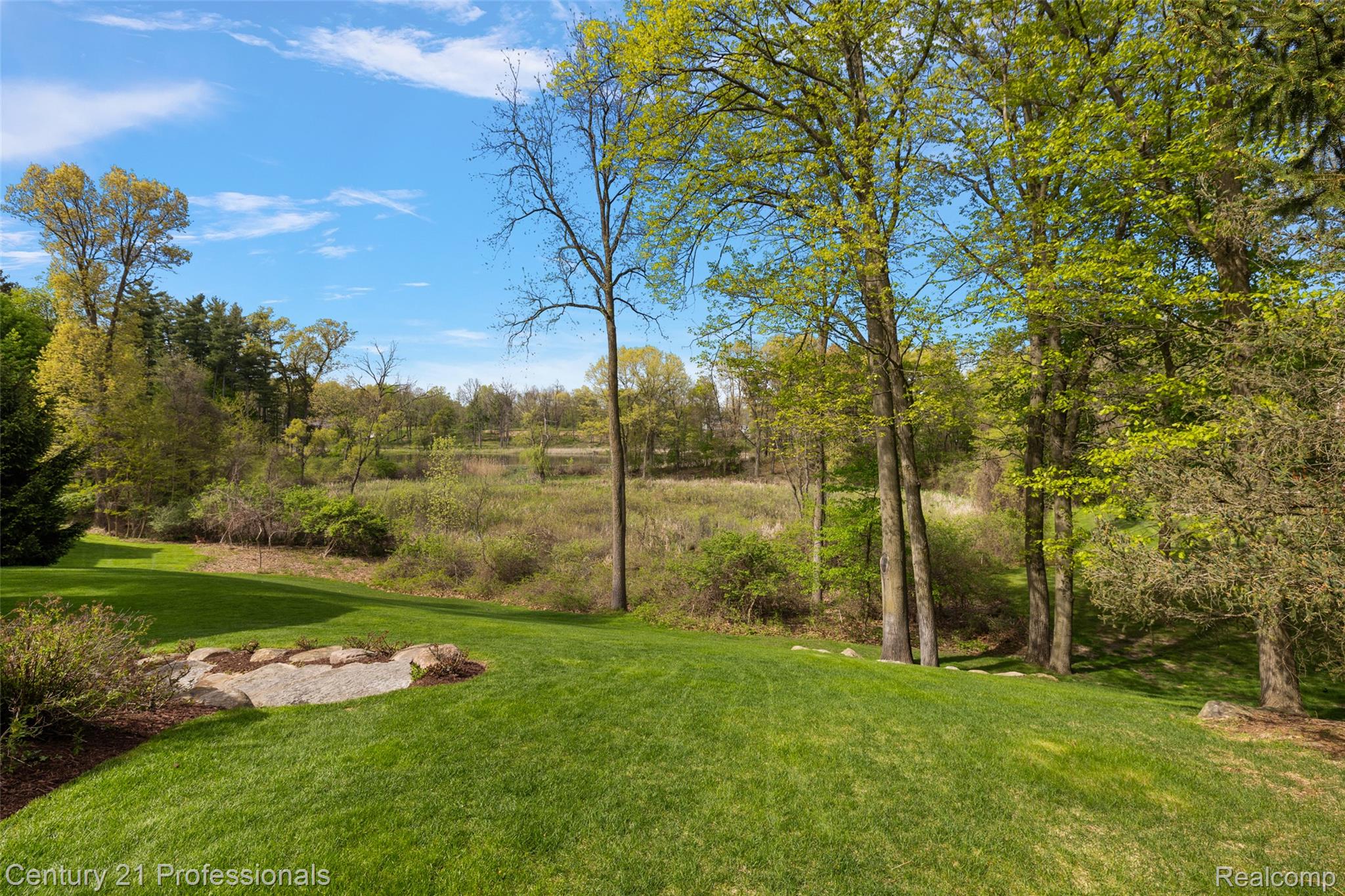 1181 Iroquois Trail