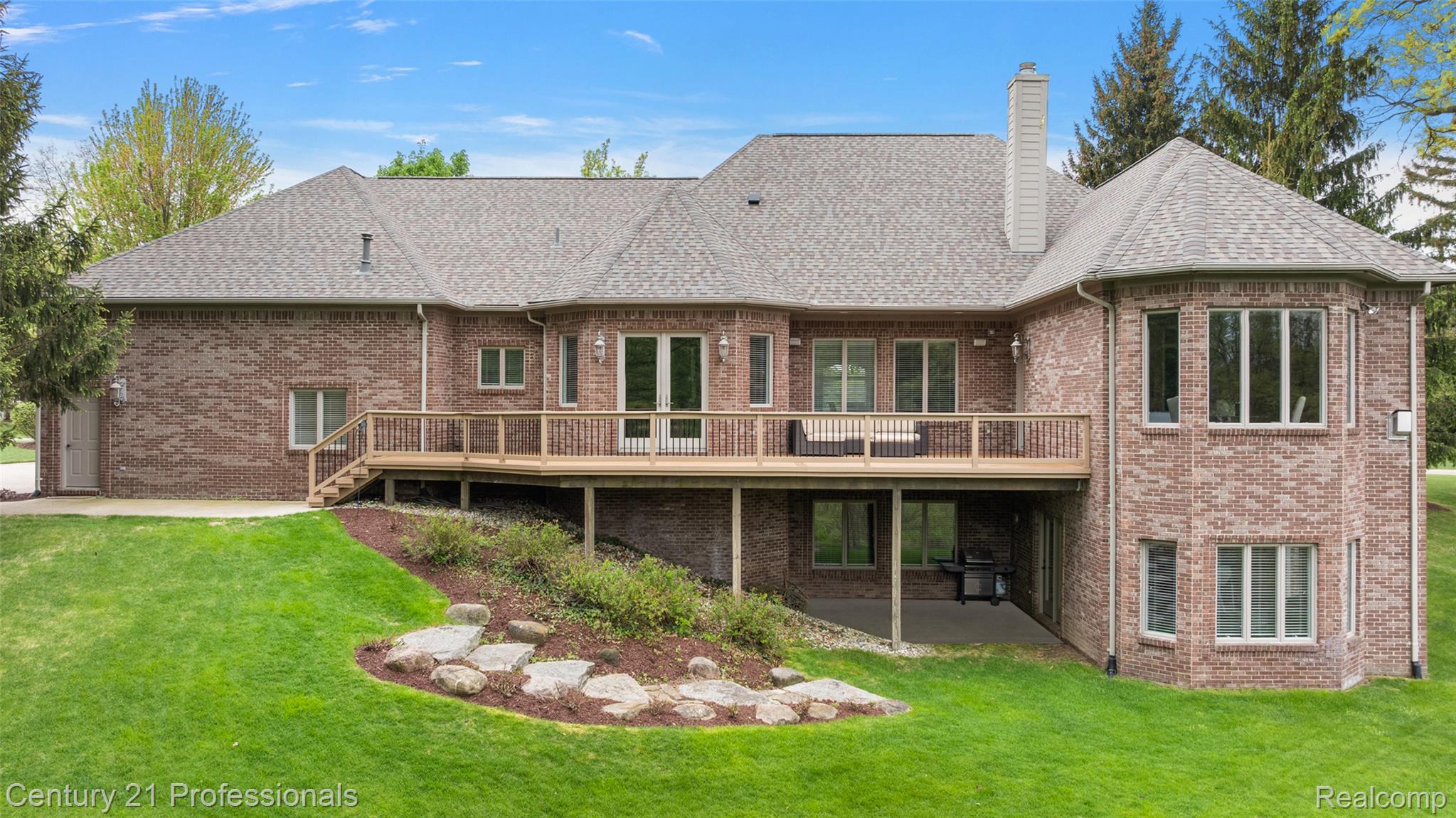1181 Iroquois Trail
